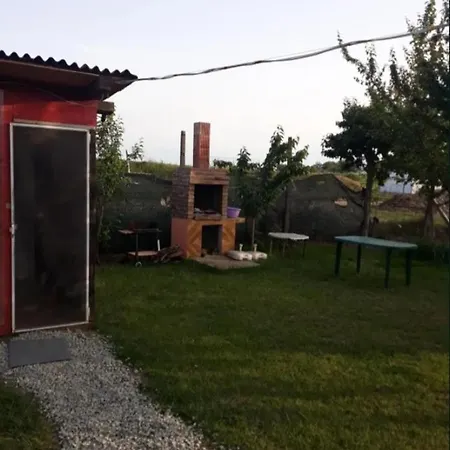 Guest house Casa Mariilor 2 Mai